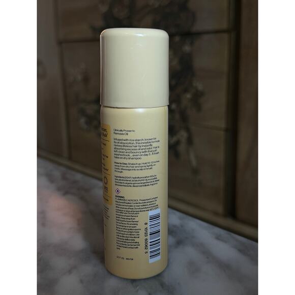 Freshen Up Invisible Dry Shampoo 35ml - Picture 3 of 4